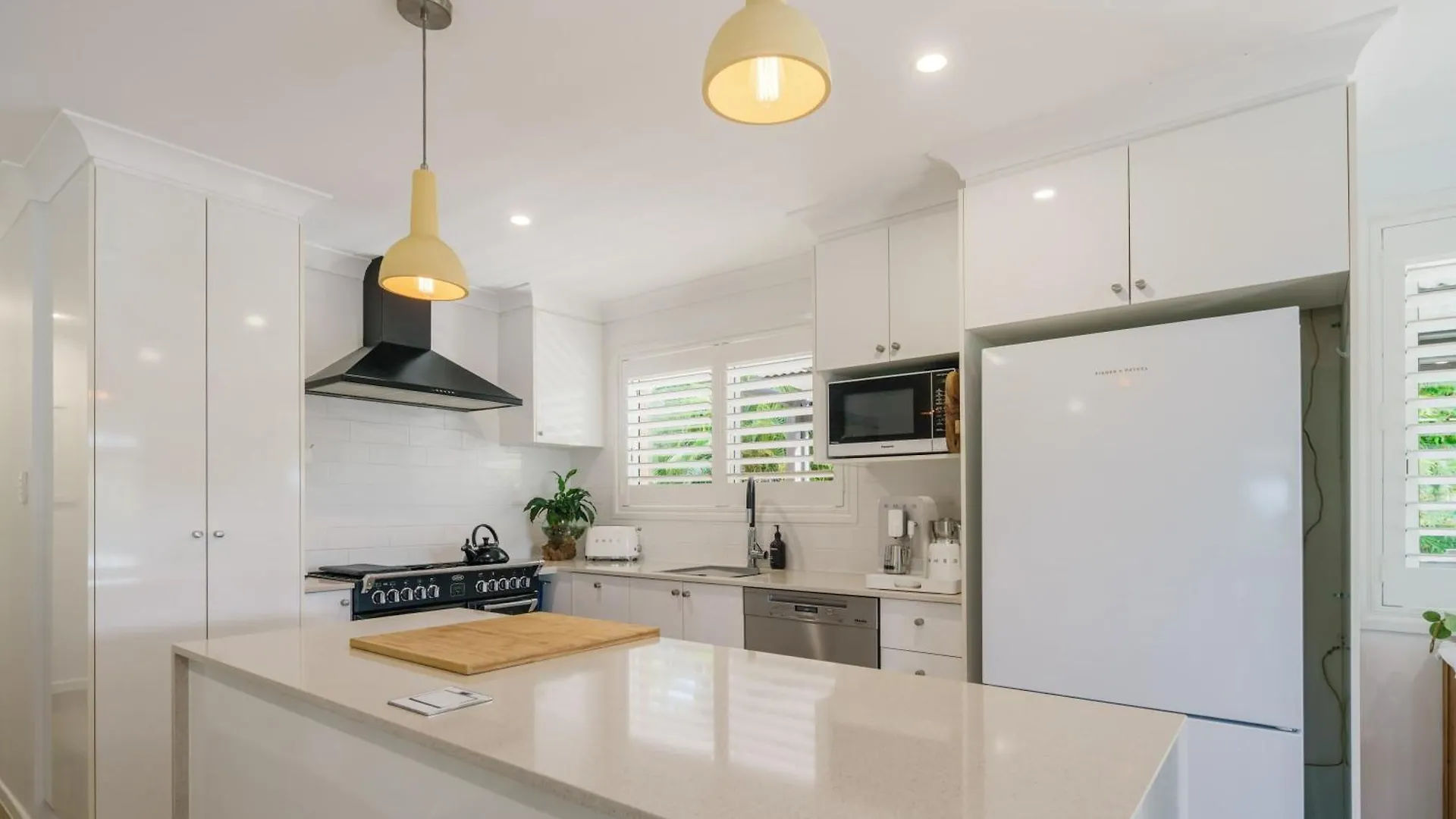 Battery Hill Pet-Friendly Poolside Paradise Caloundra 0*,  Australia