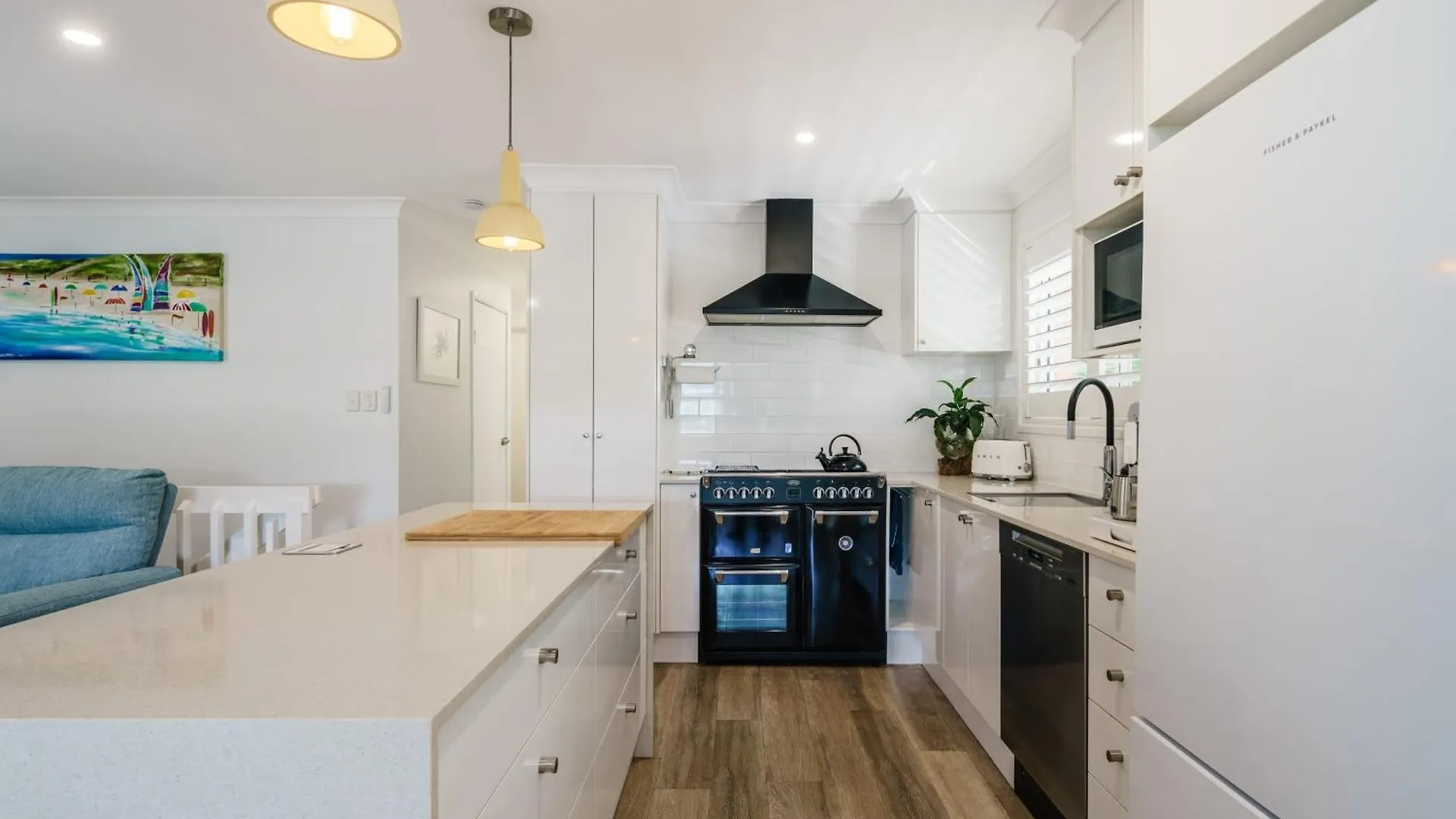 Battery Hill Pet-Friendly Poolside Paradise Caloundra