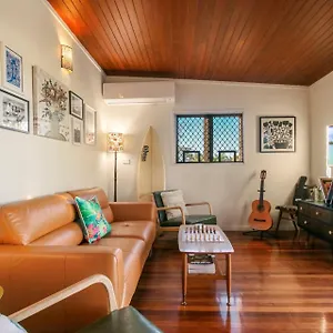 Holiday home Edmund Street 47, Shelly, Caloundra